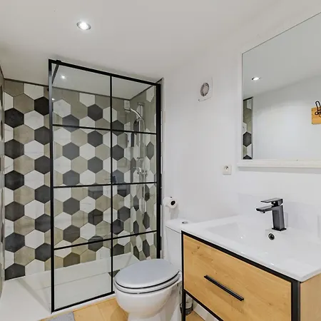 Le Mermoz - Parking Gratuit - Airport 15min Apartment *