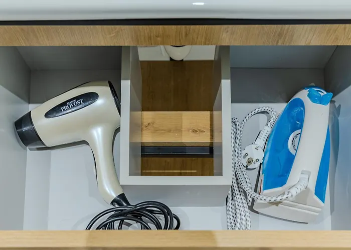 Le Mermoz - Parking Gratuit - Airport 15min Apartment